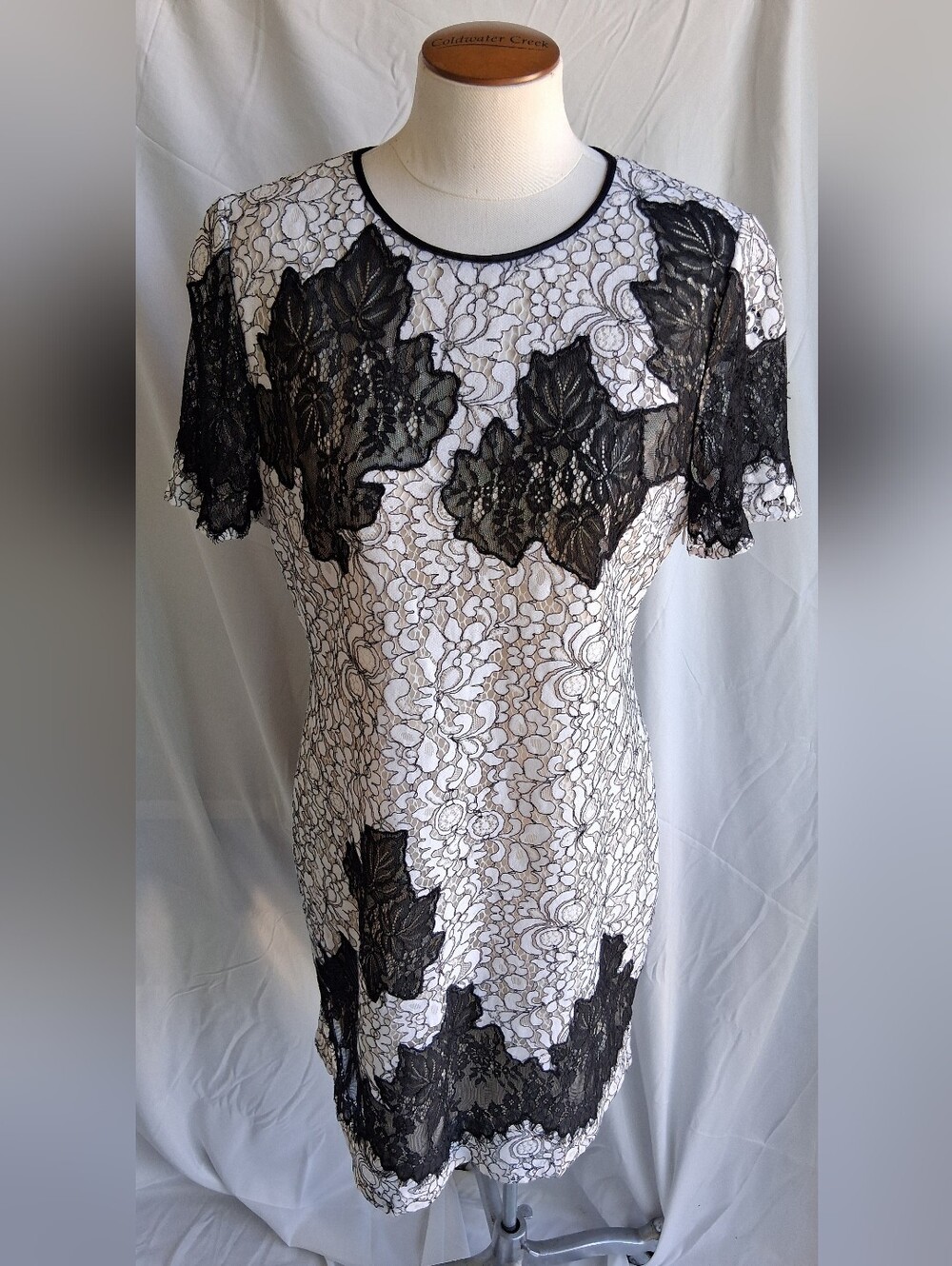 Karen Millen Black & White Lace Overlay Dress Sz 10 Pre-Owned